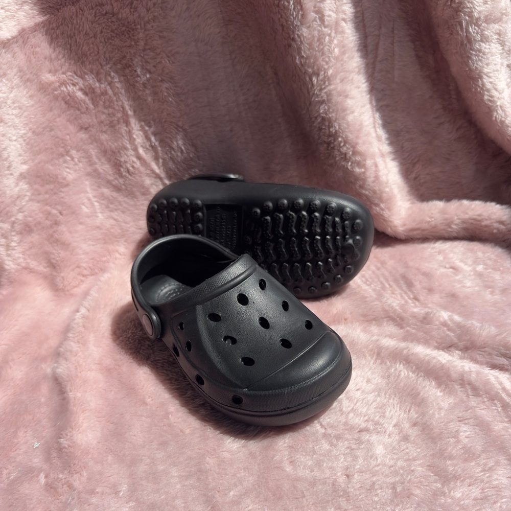 Unisex black clogs - Picture 3 of 4